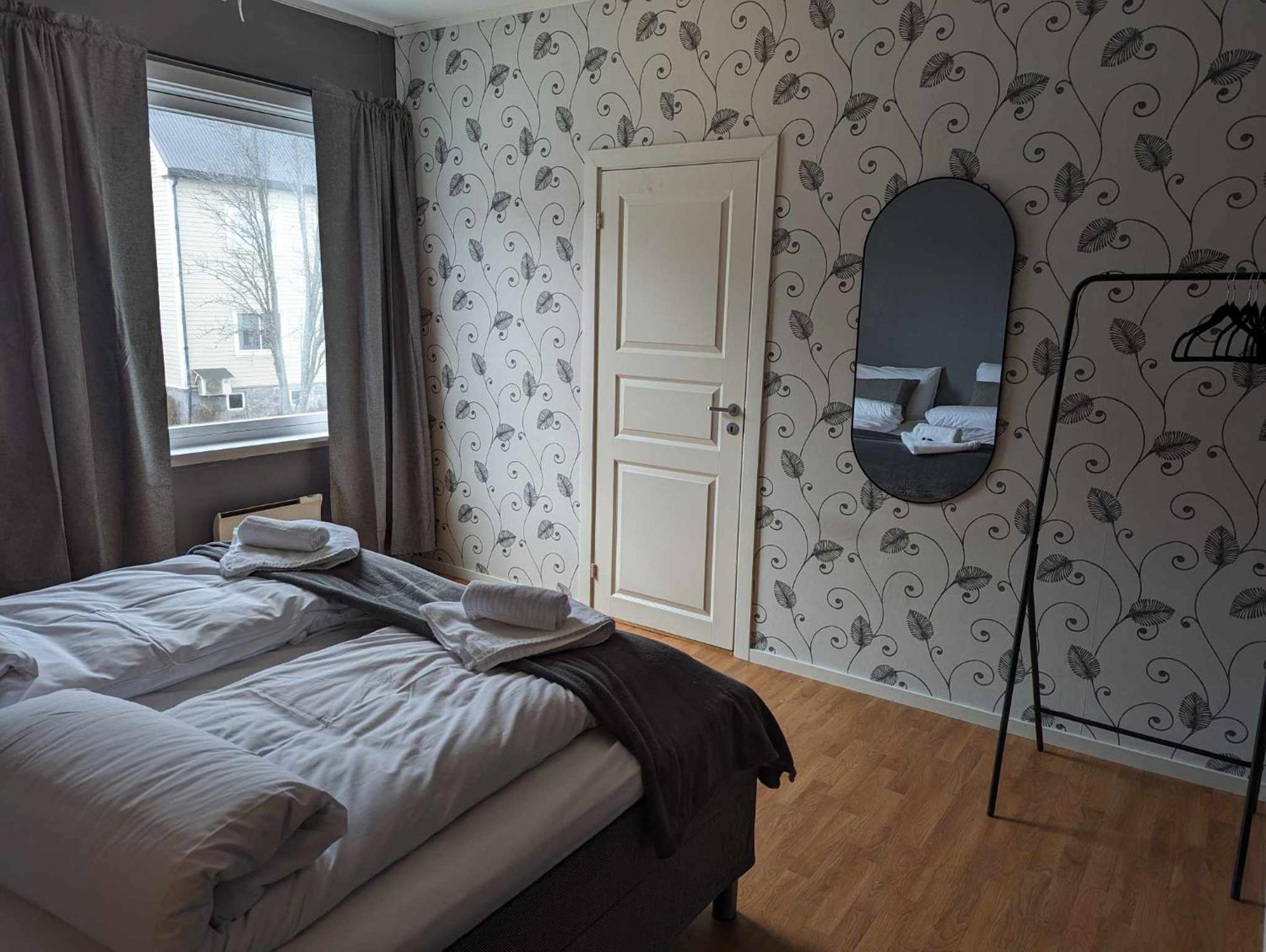 Railside Track Apartment Нарвік Екстер'єр фото